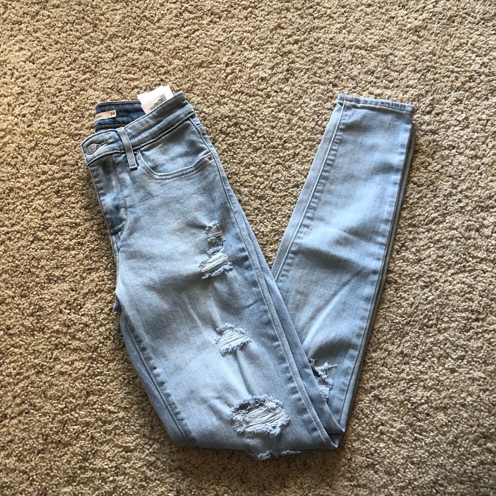 Women's Levi's Light Blue Wash Denim 721 High Rise Skinny Jeans; Size 24 - Picture 2 of 6